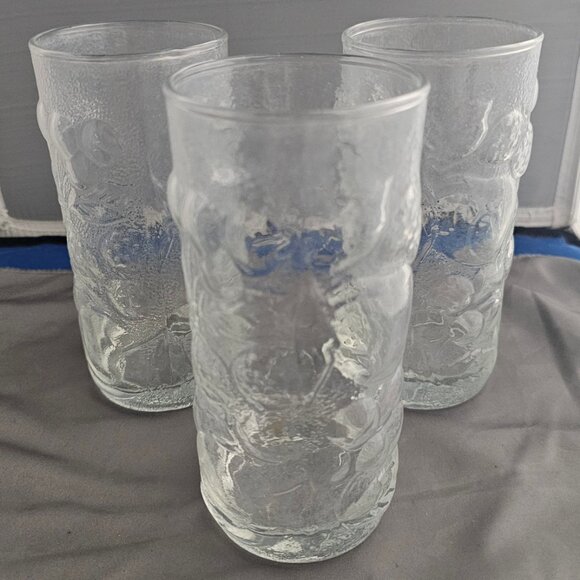 3 Vintage Clear Embossed Fruit Design Drinking Glasses - Picture 1 of 6